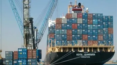 موانئ بورسعيد تستقبل 7 سفن حاويات وبضائع عامة