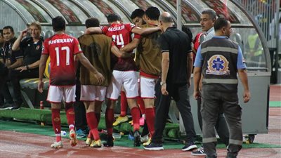 تعرف على التشخيص المبدئي لإصابة عمرو السولية أمام كمبالا