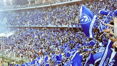 جماهير الهلال تستعد للمباراة الأولي بالدوري السعودي بتنظيم مفاجئ