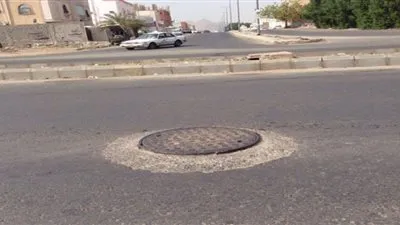 الحبس ثلاث سنوات لـ3 أفراد لسرقتهم غطاء صرف صحي