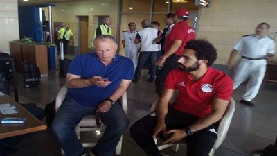 أبوريدة يعقد جلسة مع صلاح بالمنتخب