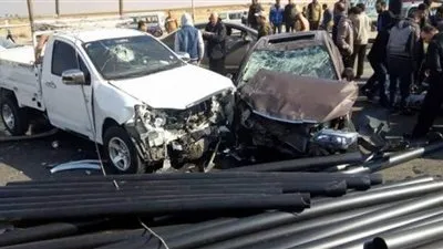 انتشار الخدمات المرورية بمحور التسعين بالتجمع بسبب حادث تصادم