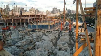 ميناء الاسكندرية: أعمال تنفيذ الجراج متعدد الطوابق تسير وفق الجدول الزمني بتكلفة 285 مليون جنيه