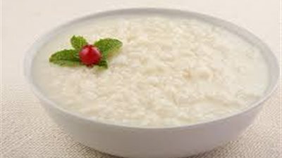 جربي الفراولة مع الأرز بالحليب.. وصفة لذيذة 