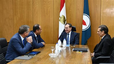 وزير البترول يستقبل السفير الإيطالي بالقاهرة لبحث سبل دعم وزيادة التعاون المشترك بين البلدين