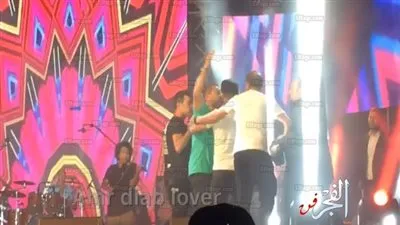 عمرو دياب يضرب 