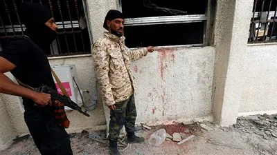 ليبيا : قذيفة عشوائية تسقط على منطقة البيفي شرقي طرابلس