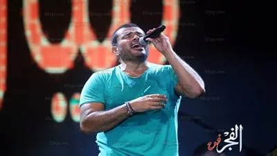 عمرو دياب يُلبي طلب الجماهير ويغني 