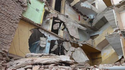 مصرع شخص في انهيار جزئي في عقار سكني بغرب الإسكندرية