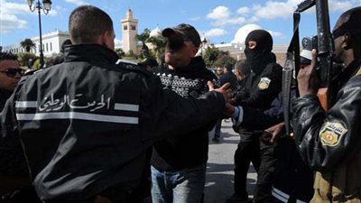 الإطاحة بأحد منظمي عمليات الهجرة السرية بالمنستير‎