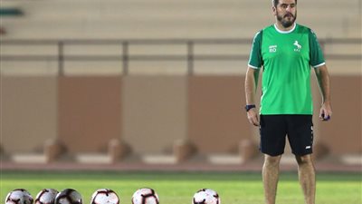 الإتفاق السعودي يواصل تدريباته بغياب مبولحي وبن يوسف