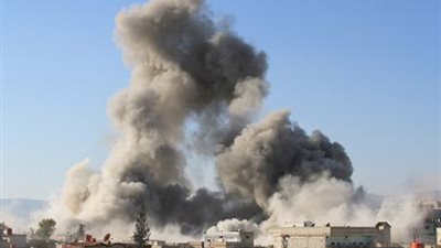 مقتل 4 أشخاص وإصابة 7 أخرين جراء سقوط قذيفة على مخيم للنازحين في العاصمة الليبية طرابلس