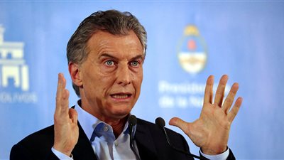 الرئيس الأرجنتينى يعلن خفض عدد الوزارات لمواجهة الأزمة الاقتصادية