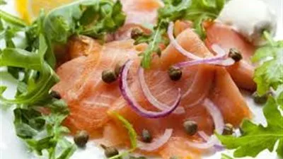 مكونات سلطة السلمون