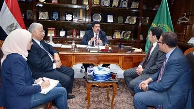محافظ القليوبية يبحث مع معاون وزير الاتصالات ميكنة أنشطة الديوان العام 
