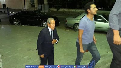 عماد أبو غازي وفخري عبدالنور بعزاء الكاتب حسين عبدالرازق (صور)