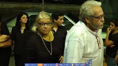 عايدة سيف الدولة وعبدالحكيم عبدالناصر يصلان عزاء حسين عبدالرازق (صور)