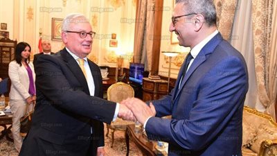الأمين العام للبرلمان يستقبل السفير الإيطالي بالقاهرة (صور) 