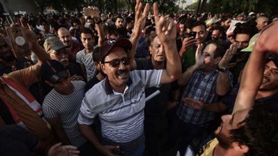 تجدد الاحتجاجات قرب مبنى محافظة البصرة