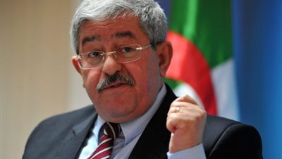 الجزائر.. مساءلة برلمانية لرئيس الوزراء جراء الكوليرا