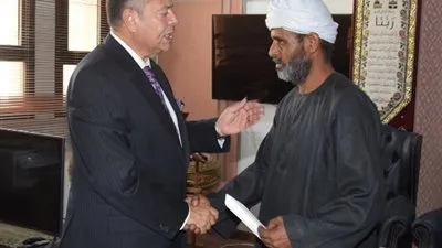 محافظ بني سويف يصرف 10 آلاف جنيه مساعدة لأسرة شهيد القوات المسلحة‎