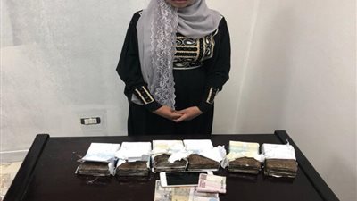 ضبط سيدة بحوزتها 3 كجم حشيش حال عبورها نفق الشهيد أحمد حمدي