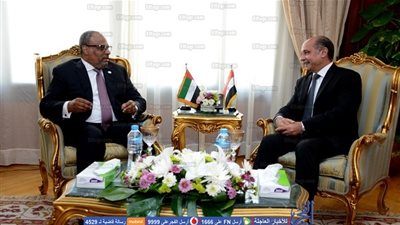 وزير الطيران يستقبل سفير الإمارات بالقاهرة ويبحث تعزيز التعاون