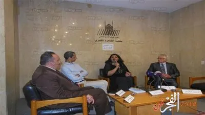 محمود قابيل يشارك في ندوة 