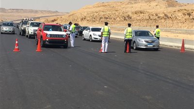 إصابة صاحبة شركة في حادث تصادم 3 سيارات أعلى محور 26 يوليو