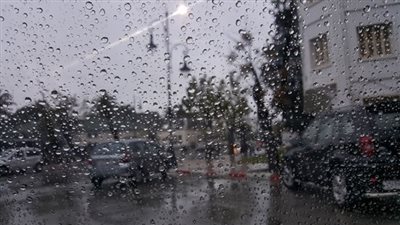عاجل.. الأرصاد تحذر من سقوط أمطار غزيرة على هذه المناطق (فيديو)