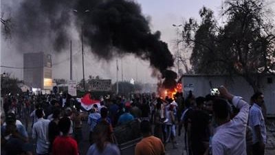 اشتعال النار في مبنى الإدارة المحلية في البصرة