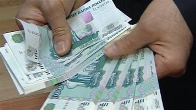 الروبل الروسي يهوي إلى أدنى مستوياته منذ 2016 