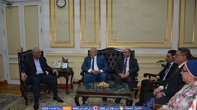 محافظ الجيزة يستقبل رئيس جامعة القاهرة لتقديم التهنئة
