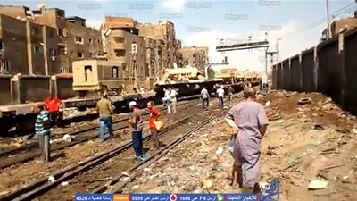 لقطات جديدة من موقع انقلاب قطار بضائع بالشرابية (فيديو)