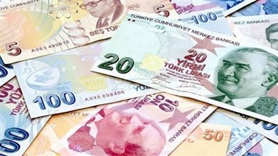 موديز: الليرة التركية تدخل بنوك قطر النفق المظلم