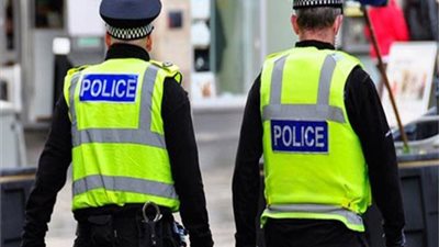 عاجل.. الشرطة البريطانية تتعامل مع حادث كبير في وسط بلدة بارنسلي