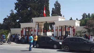 إثر إعادة فتح مصنع 'شوكوطوك'.. والي منوبة يصرح: تم اللجوء إلى القوة العامة من أجل ضمان حرية الشغل‎