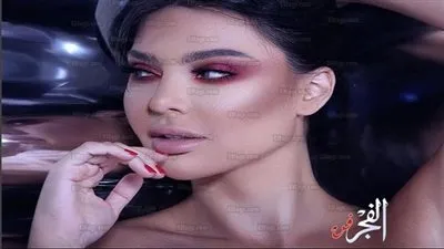 قمر اللبنانية في إطلالة جريئة بـ