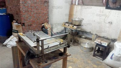 شرطة التموين تضبط مدير مصنع عطور يستخدم مواد مجهولة (صور)