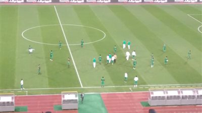 منتخب النيجر يعاين أرضية ملعب برج العرب