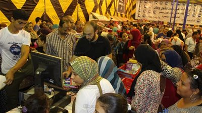 إقبال كثيف على معرض 