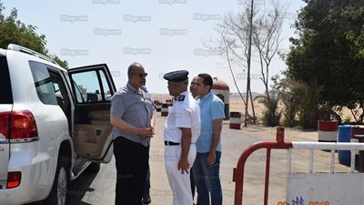 محافظ البحر الأحمر يتفقد الخدمات الأمنية بكمين مرسى علم الشمالي (صور)