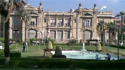 معامل جامعة عين شمس تفتح أبوابها لتقليل للاغتراب 