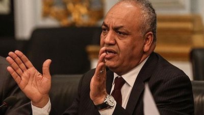 مصطفى بكري يطالب برد الاعتبار للفلاح في عيده