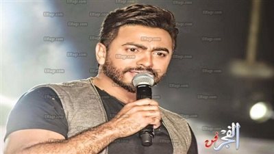 بحضور صلاح ونجوم المنتخب.. تامر حسني يشعل حفل زفاف حسين السيد (فيديو)