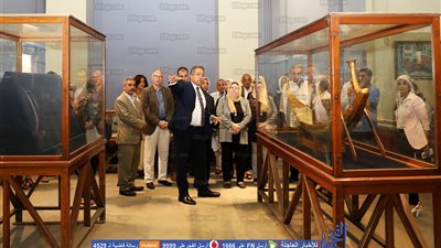 نقل قطع جديد خاصة بالملك توت عنخ آمون إلى المتحف المصري الكبير (صور)