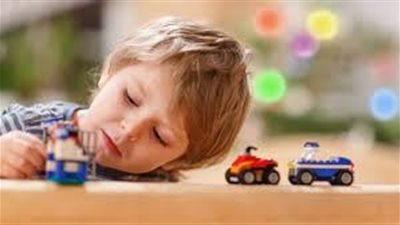 علامات إصابة الطفل بالتوحد.. تعرفي عليها