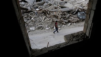 مكتب الأمم المتحدة للشؤون الإنسانية يحذر من نزوح محتمل لـ800 ألف سوري