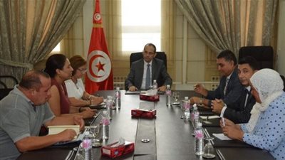 لقاء يجمع وزير الدّاخليّة بأعضاء جمعيّة سفراء السّلامة المروريّة‎