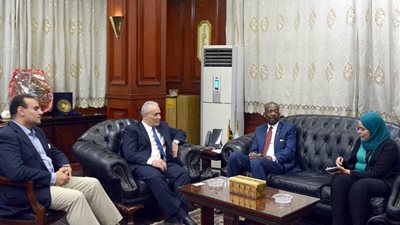 سفير موزمبيق يصل إلى الأقصر لبحث التعاون بين البلدين